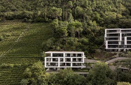 The Hills - Foto 1
