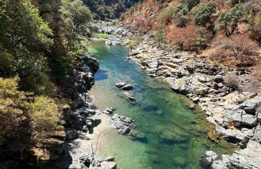 Spacious Cozy and Renovated Mountain Retreat - Foto 47