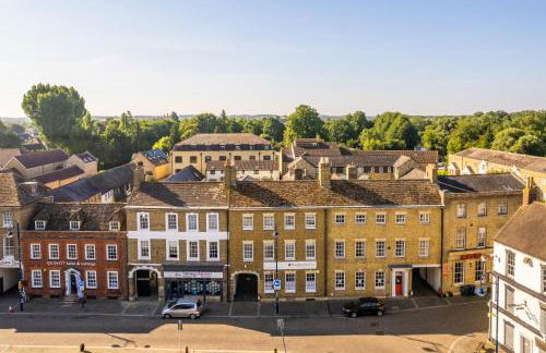 Stunning & spacious Georgian town house in St Neots town centre with parking - Foto 18