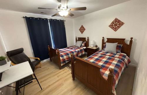 Entire Cozy Apartment Fully Renovated Modern Style - Foto 10