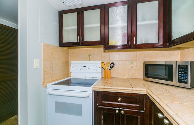 Spacious One Bedroom Harbor View Condos at Ilikai Marina With Private Balcony - Foto 53