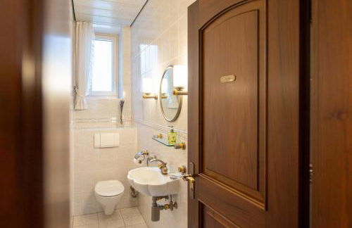 NEU - 4 Zimmer, 4 Betten, 5 Min zum HBF, Terrasse, 160qm - Foto 33