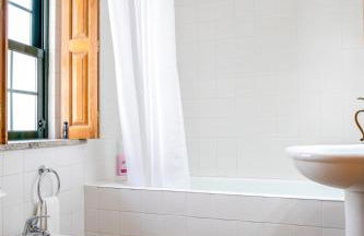 Casa de São Bernardo by LovelyStay - Foto 14