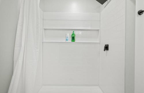 Luxury 5BR Home in Central Bloomfield Spot - Foto 38