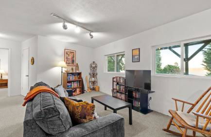 Incredible Water Views, Deck Relaxing Retreat Greenbank Getaway by Avantstay - Foto 12