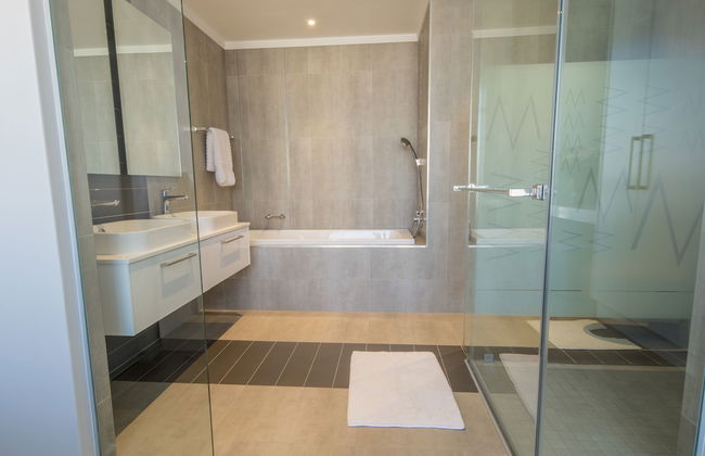 Stunning Apartment in Sandton - Photo 59