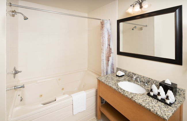 Timber Ridge Lodge and Waterpark - Photo 11