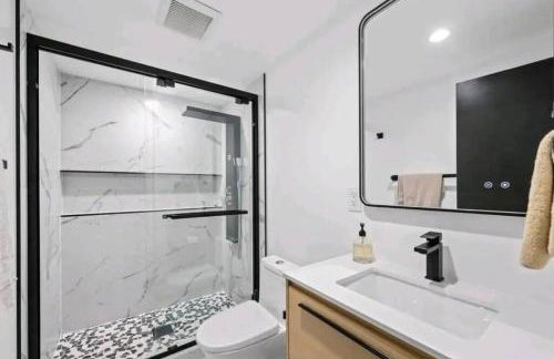 Updated Mountain Cabin Retreat with 180 views off Deck and Balcony - Foto 5