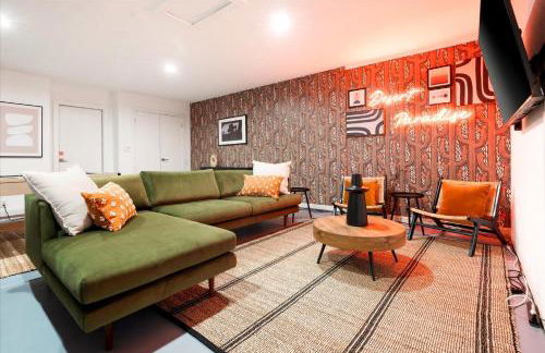 Pickleball Court~ Hot Tub & Pool~ Mini Golf~Games - Foto 48