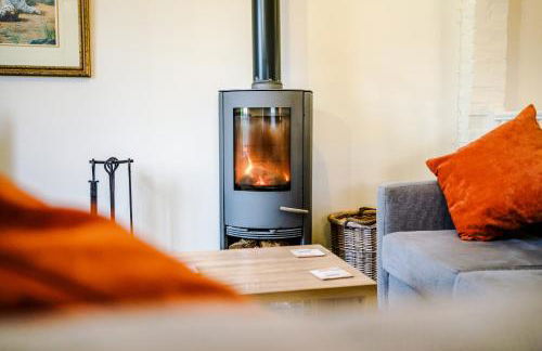 Belvedere House - Serene Countryside Escape - 4 Bedrooms Sleeps 8 - Photo 13