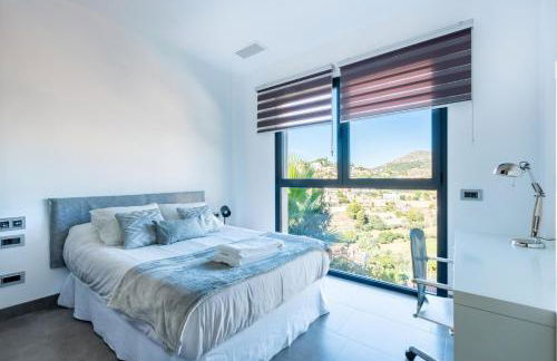 Luxury Villa with swimming pool and amazing views - Photo 11