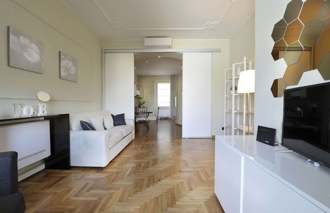 At Home Heart of Milan - Design Duomo Apartment - Photo 1