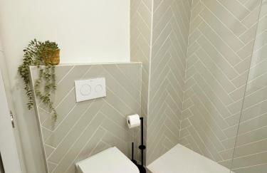 Barcelona a 20 minutos en piso reformado y soleado - Photo 14