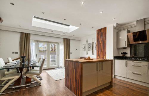 4 Bedroom House in Chiswick- Elegance & Serenity - Foto 11