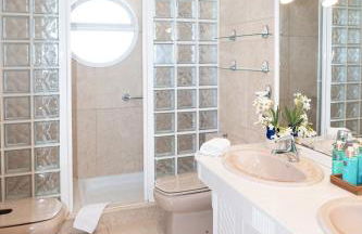 Vistas Increíbles y Confort en 1ª Línea de Playa - Photo 35