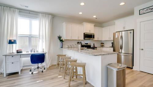 Modern Family Home in Hampstead with Patio and Grill! - Foto 2