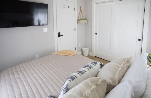 Excellence by Urooms Apartments Near NYC and Newark Airport with Parking - Foto 31