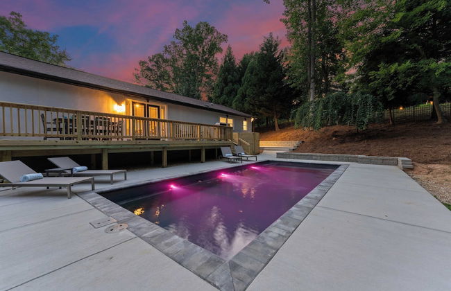 Fireside Fun by Avantstay Sleeps 18 Waterfront + Pool - Foto 45