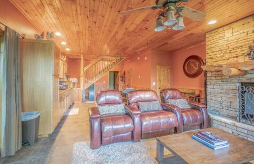 Smoke Rise Lodge · Lake Front, Luxury Cabin, Hot Tub, - Photo 37