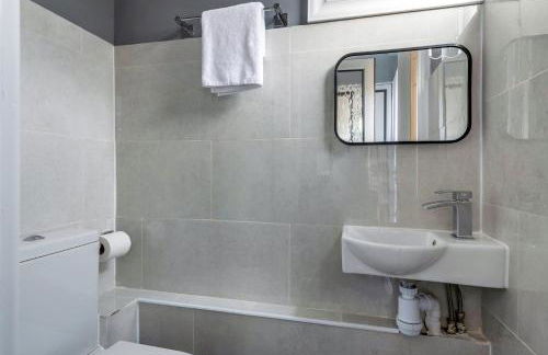 Stunning 3BR House w Garden & Parking in Richmond - Foto 31