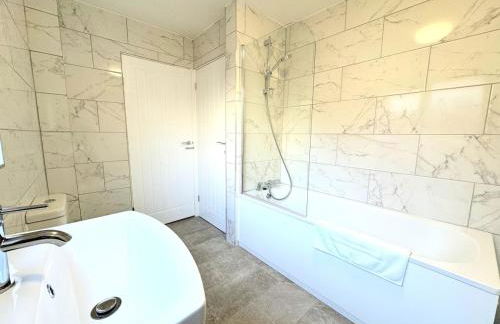 New Southampton Central House - Parking, 6 Beds, Sleeps 9 - City Centre l Cruise Terminal l Great for Contractors, Friends & Families - Foto 5