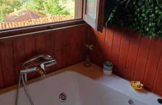 Holiday Home Berghütte mit Terrasse- Kamin und Jacuzzi by Interhome - Foto 12