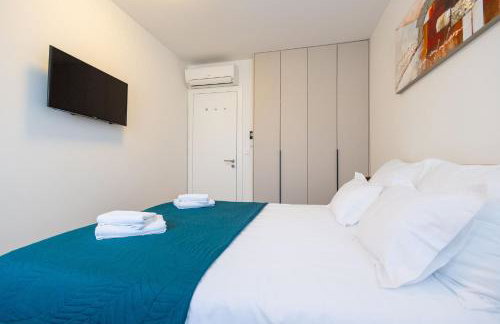 Apartment - free parking in garage , mountain and seaview , quiet neighbourhood - Photo 20