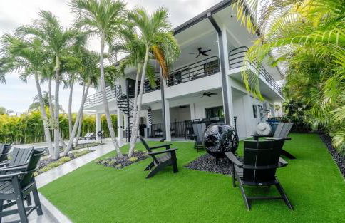 Villa Franchella - Waterfront Luxury Home, Pool, 45 Dock - Foto 48