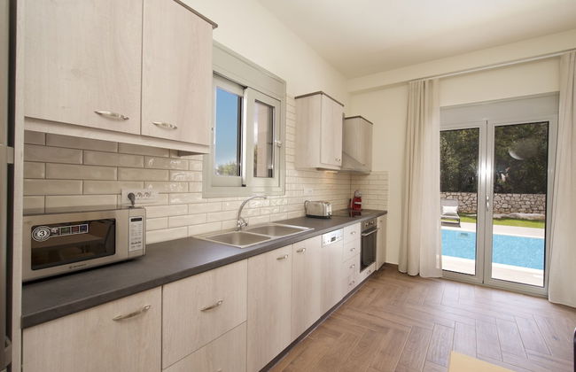 Amarianos Villas - Photo 12