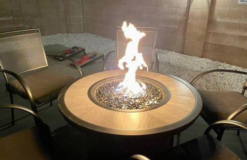 New cheerful villa, Pool, Spa, Mini Golf, Game room, Fire pit next to Disneyland - Foto 17