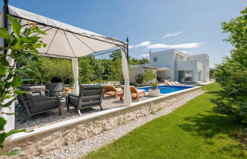 Cozy Home In Veliki Brocanac - Foto 13