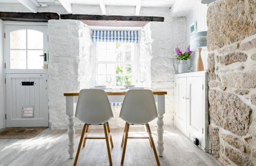 Tregwary Cottage - Photo 14