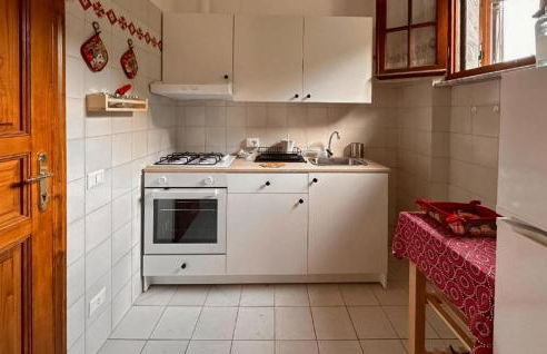 Amazing Apartment In San Vito-Cerreto - Foto 3