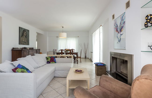 290m² Villa with Pool close to the Airport - Foto 16