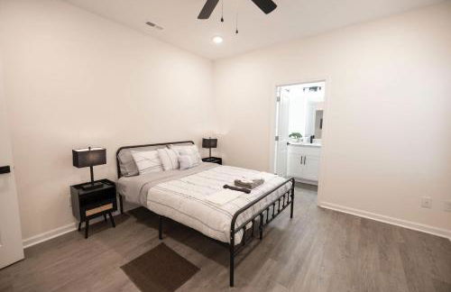 4 Min to Downtown - 10 Min to Elon - Washer and Dryer - Foto 3