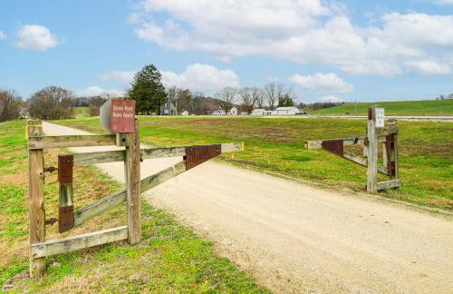 Wine, Dine and Unwind Hermann Home with Spacious Yard - Foto 24