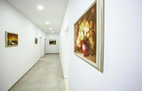 Nice Home In Donji Prolozac With Wifi - Foto 19