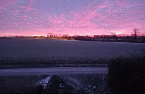 Rustic Retreat Guest Lodge - Photo 23