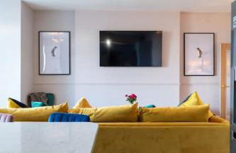 Warm Beachfront Getaway with Winter Ocean Views & Parking - Foto 42