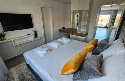 Blue Moon Apartment, now with Jacuzzi - Photo 37