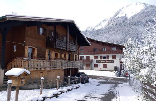 Chalet familial authentique et spacieux 2 chambres 4 à 6 personnes avec parking proche des remontées - Foto 3