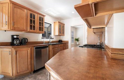 3-Bedroom Sherman Oaks House Near Universal Studios - Foto 35