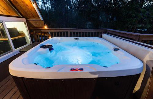 Bass Lake Chalet- A frame with hot tub/firepit - Foto 33
