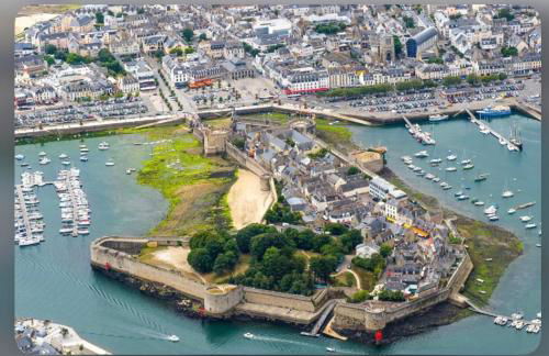Cœur de Concarneau, appartement entier, proche centre, corniche et plage avec parking - Photo 20