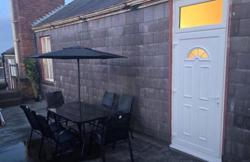 2 Bed - Sleeps 6 - Private Balcony - City Centre - Foto 3