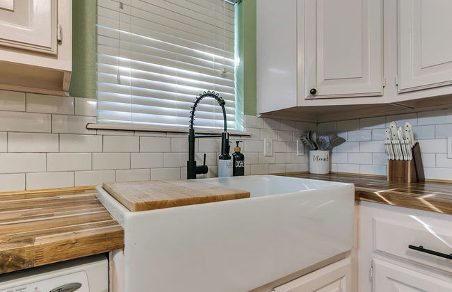 Serene Modern Farmhouse on 2 Acres - Foto 15