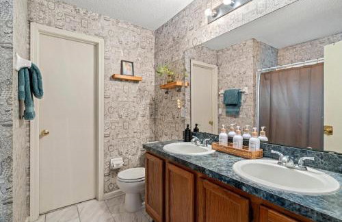 3br 2bath near Town Center - Photo 3