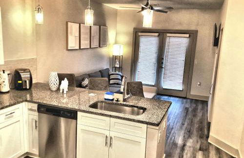 New! 1 Bed 1 Bath Medical Center NRG Area Middle of Everywhere - Photo 9