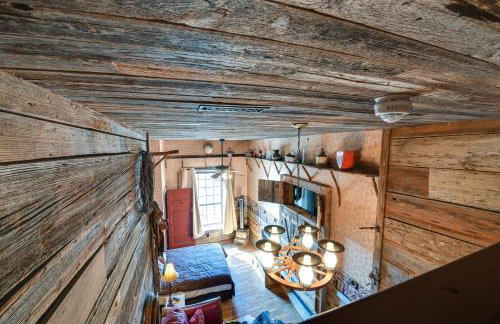 Western-Themed Decatur Studio on Main Street! - Foto 17