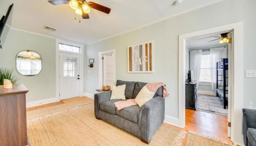 Family-Friendly Main St Gloucester Apt with Balcony! - Foto 4